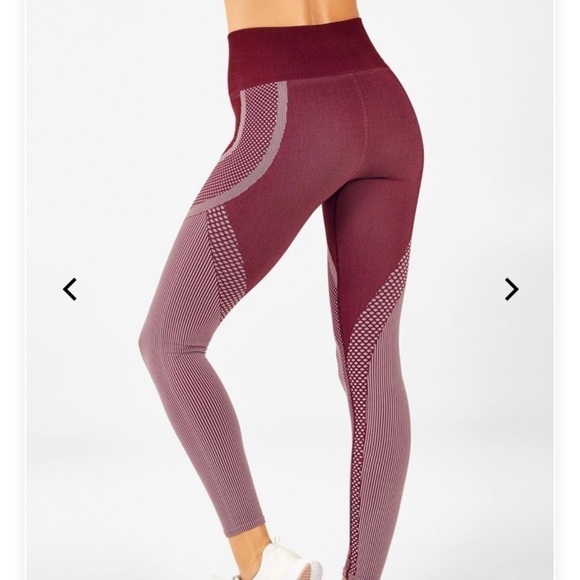 Fabletics High Waisted Seamless Turbo Leggings - Picture 3 of 9